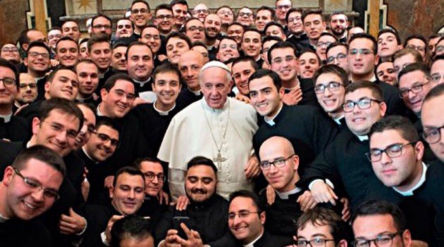 CARTA DEL SANTO PADRE FRANCISCO A LOS SACERDOTES EN EL 160° ANIVERSARIO DE LA MUERTE DEL CURA DE ARS